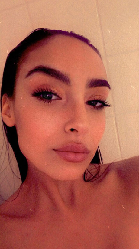 laydinaax88 nudes model pic