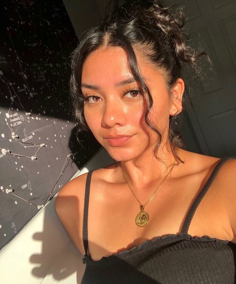 curvy nude onlyfans nudes pictures