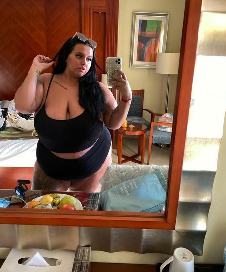 meg bxxx adult star picture