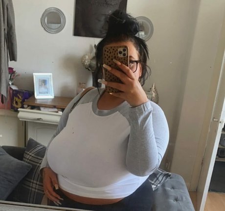 meg bxxx nude star photo