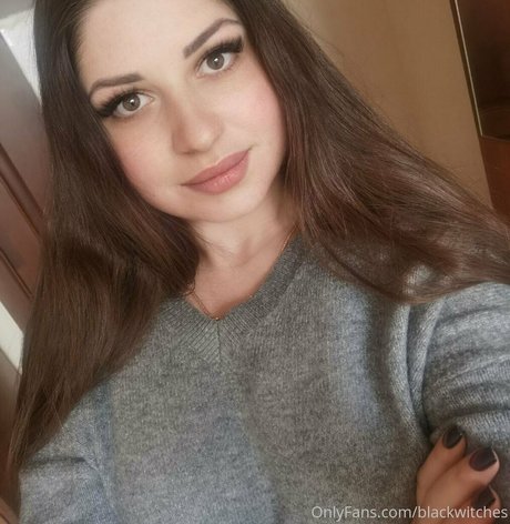 adelinaroccos erotic actress pics