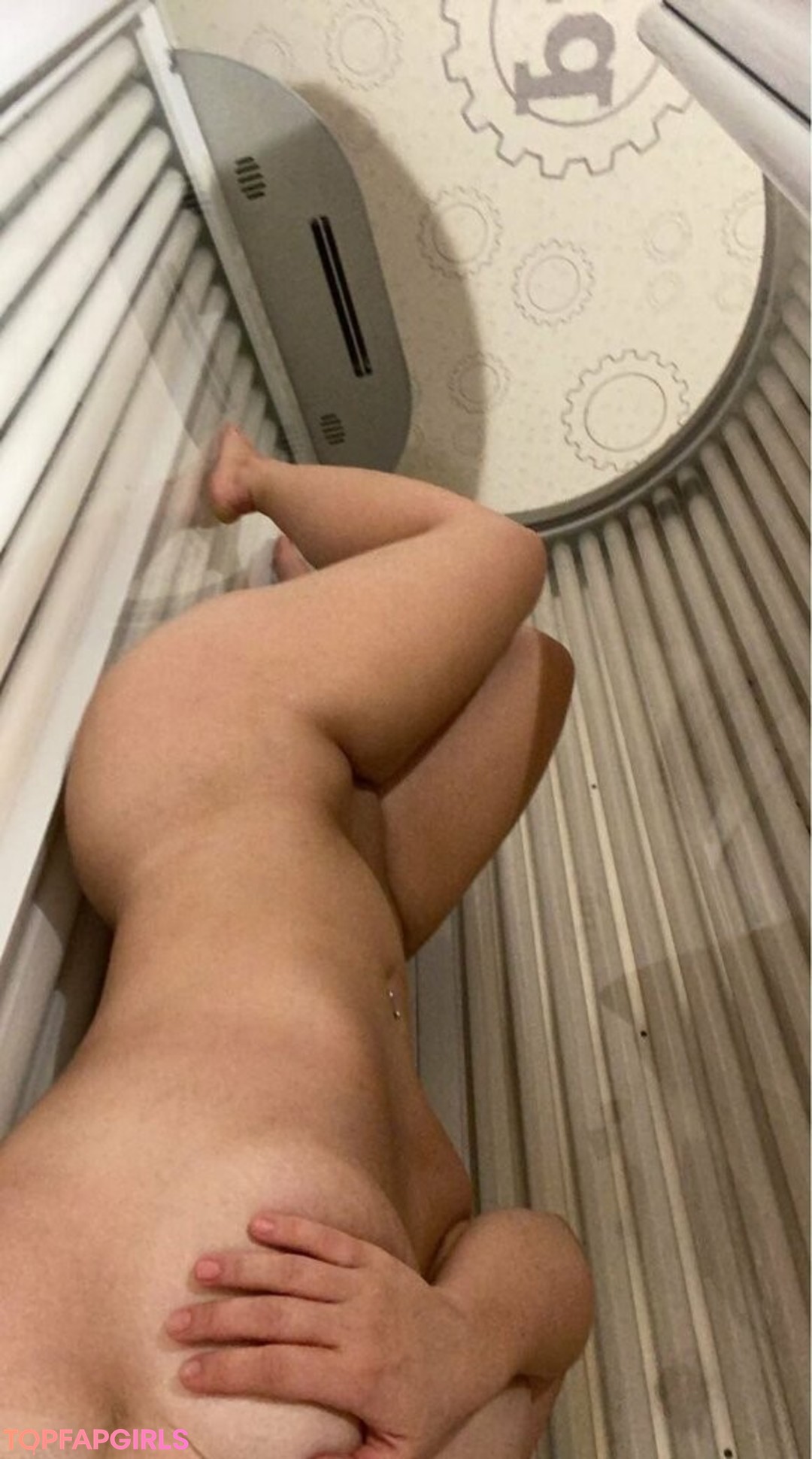 dontknowher69 model naked image