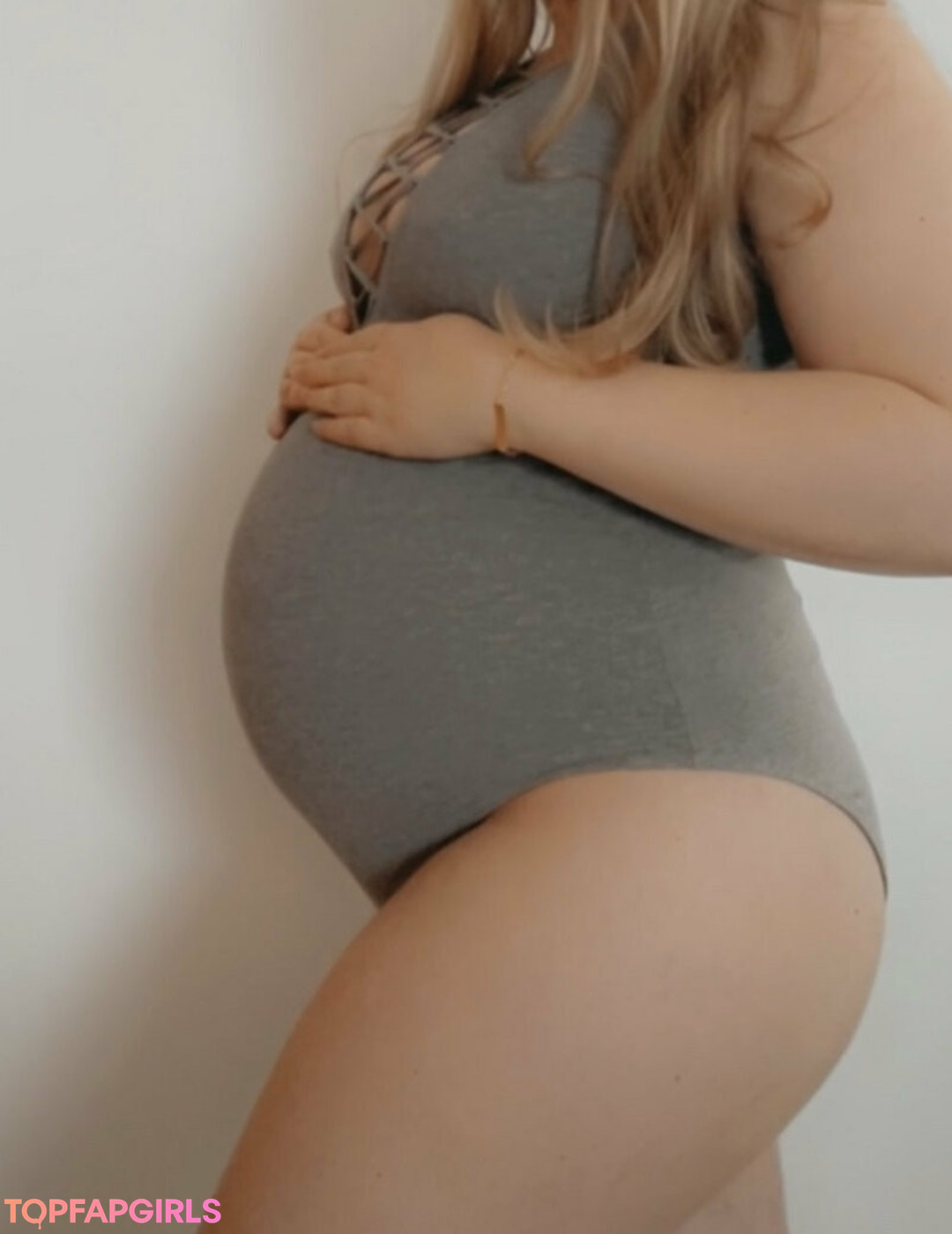 pregnant german top star pic