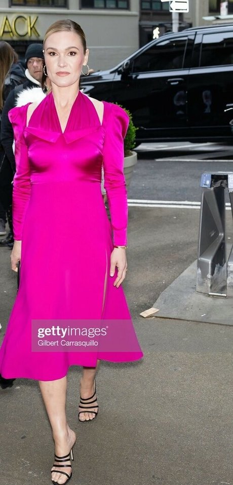 Julia Stiles model erotic image