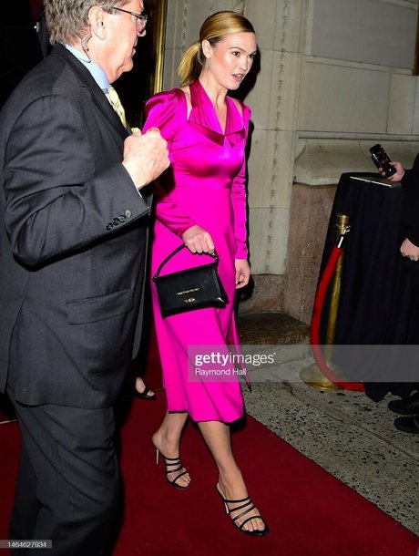 Julia Stiles profile image