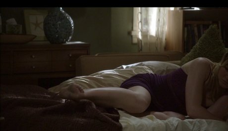 Julia Stiles pornographic model picture