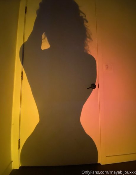 mayabijouxxx star pretty pics