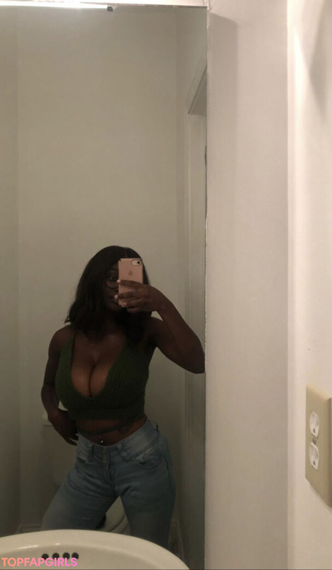Noelle KaylahRich star pornographic img