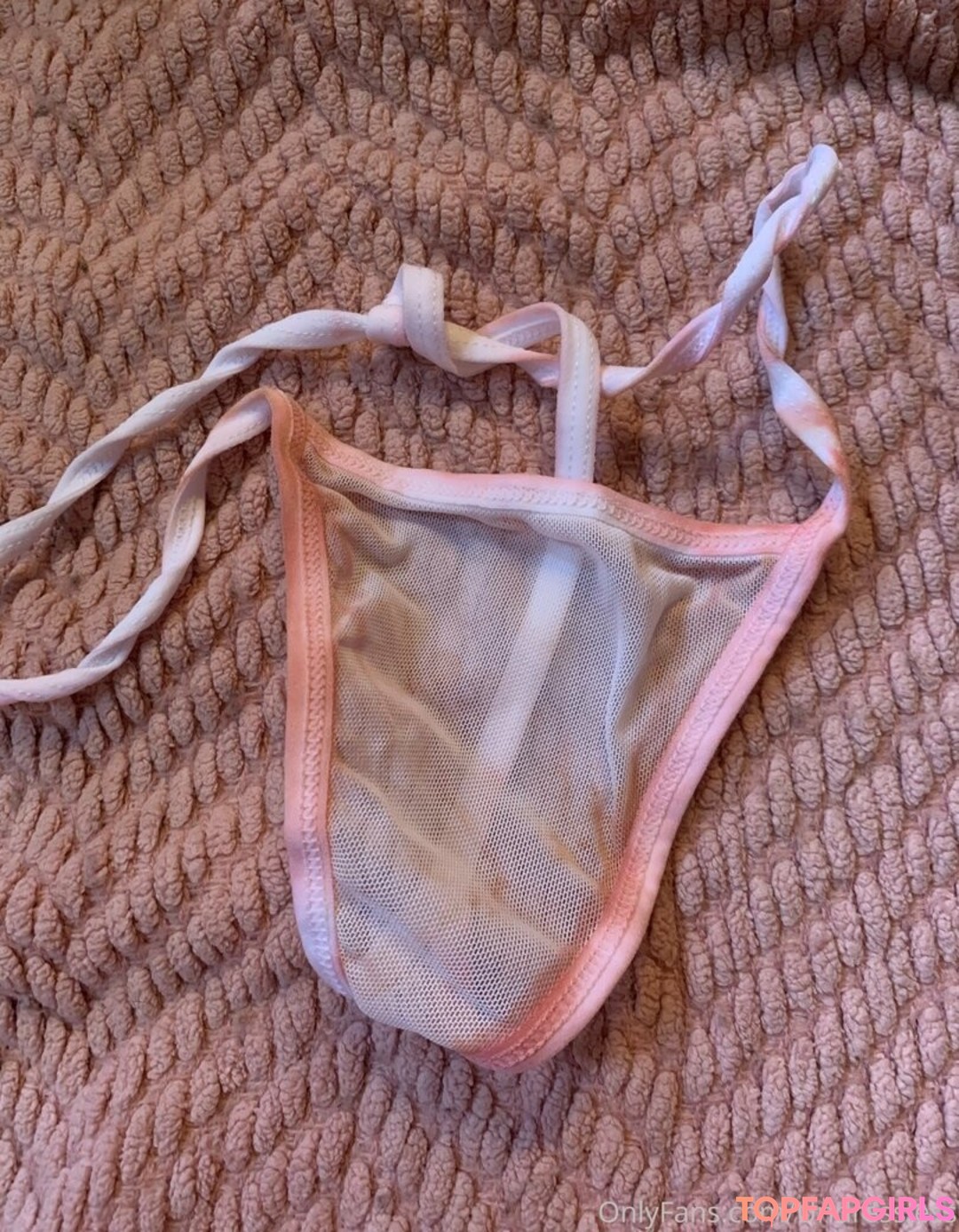 Undressjess pornstar exclusive picture