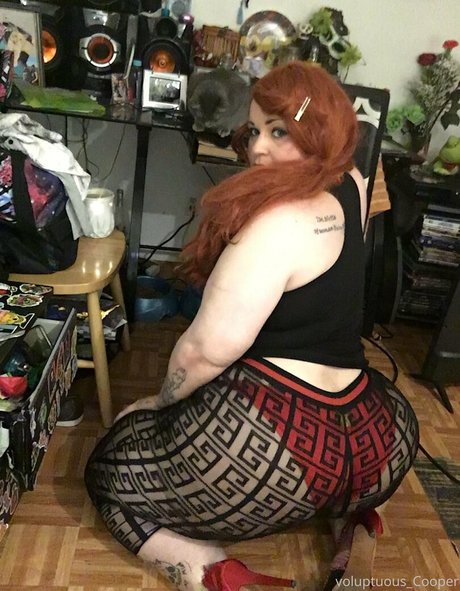 voluptuous cooper nude actress pics