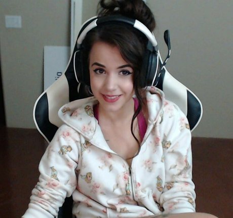 Deernadia model adult photo