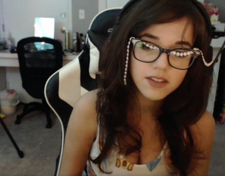 Deernadia erotic star archive