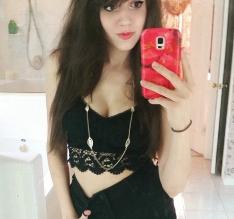 Deernadia adult actress pic