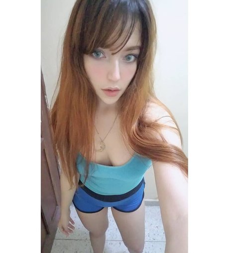 Nekoemy nude actress photos