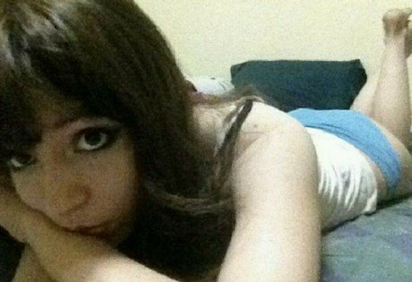 Nekoemy naked model images