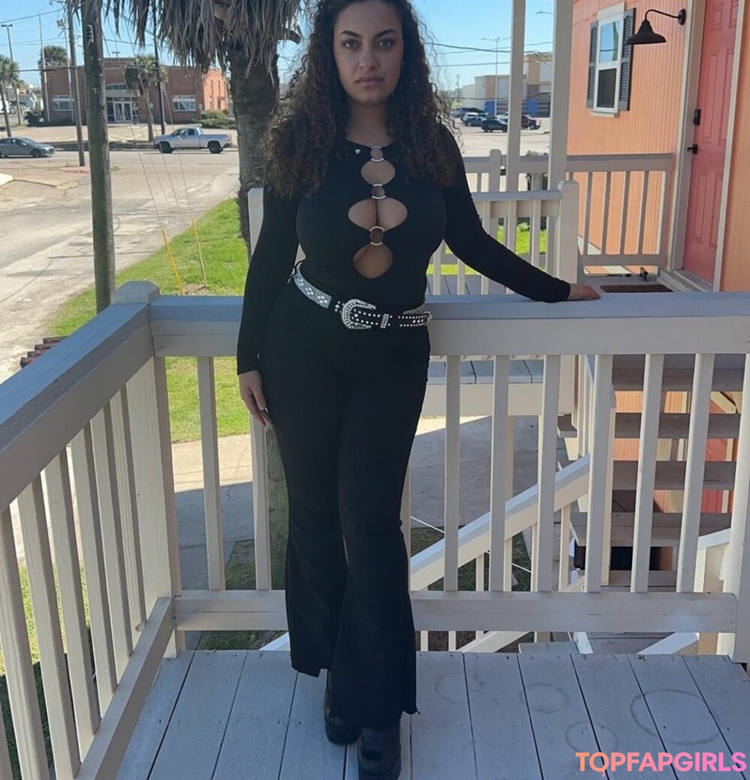 Kennedy Norwood star sexy img