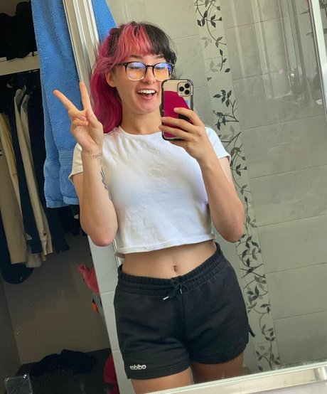 JenTCC pornstar nude photos