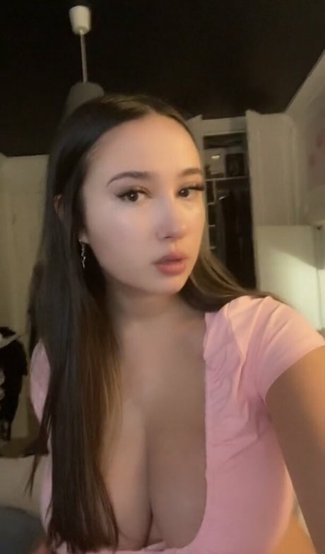 Issy H nude actress img