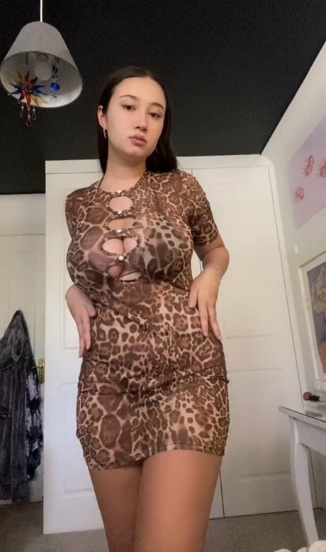 Issy H perfect actress images