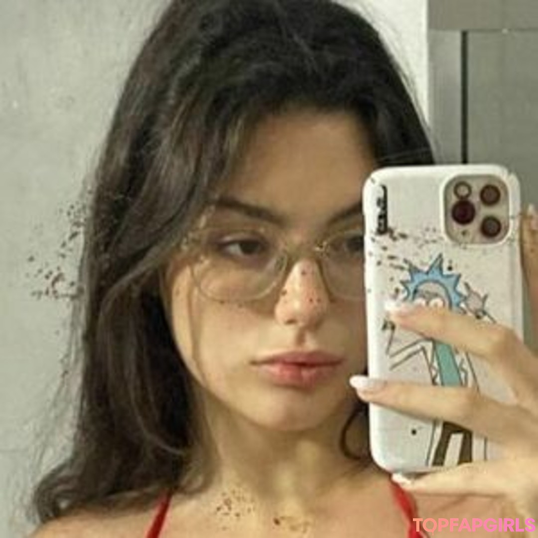 Larissa Saldanha exclusive model picture