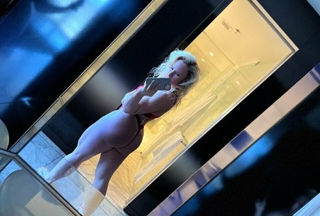 Jazmin Gillespie pornstar naked gallery