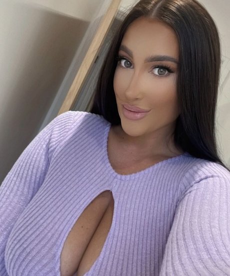 Kirstie V pornstar perfect pic