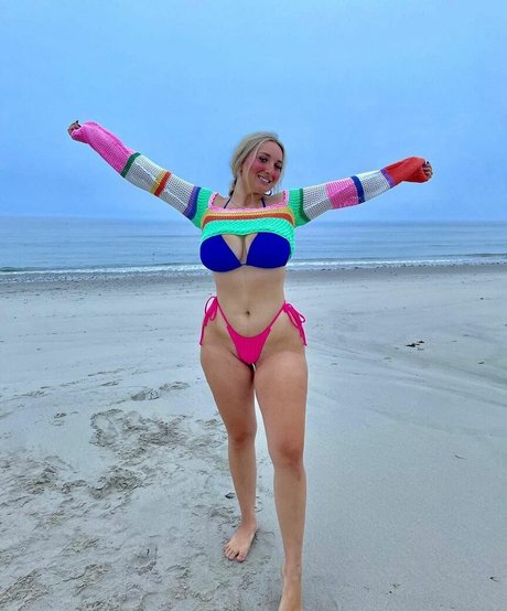 Angelina C pretty star image