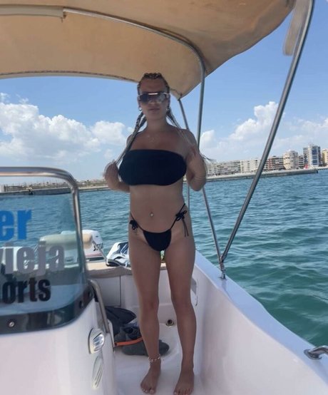 Nell H hd model photos