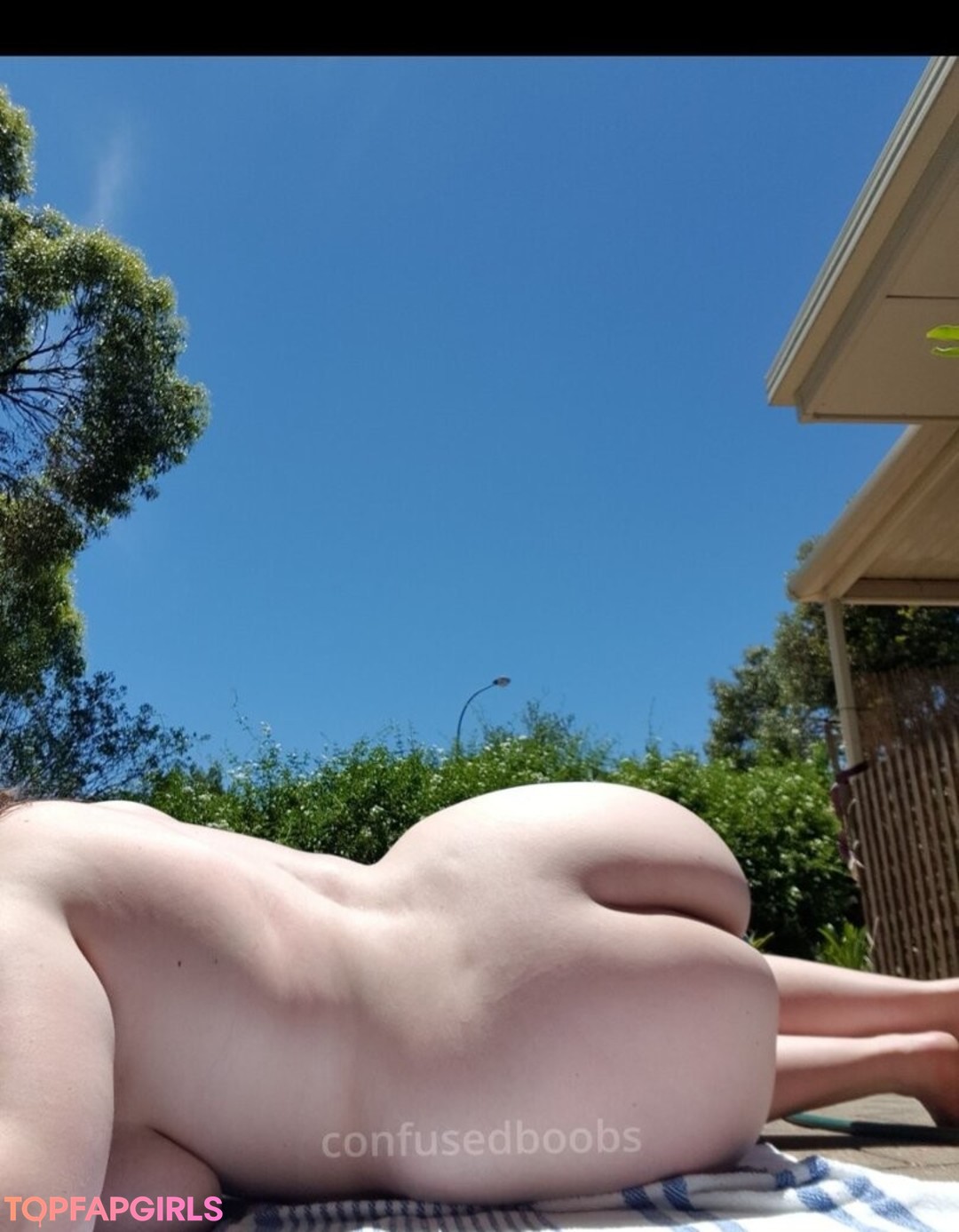 confusedboobs model gallery