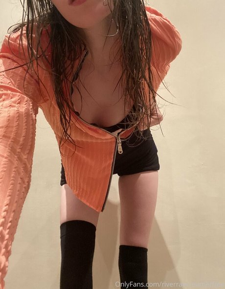 riverraecreamerfree nude pornstar photo