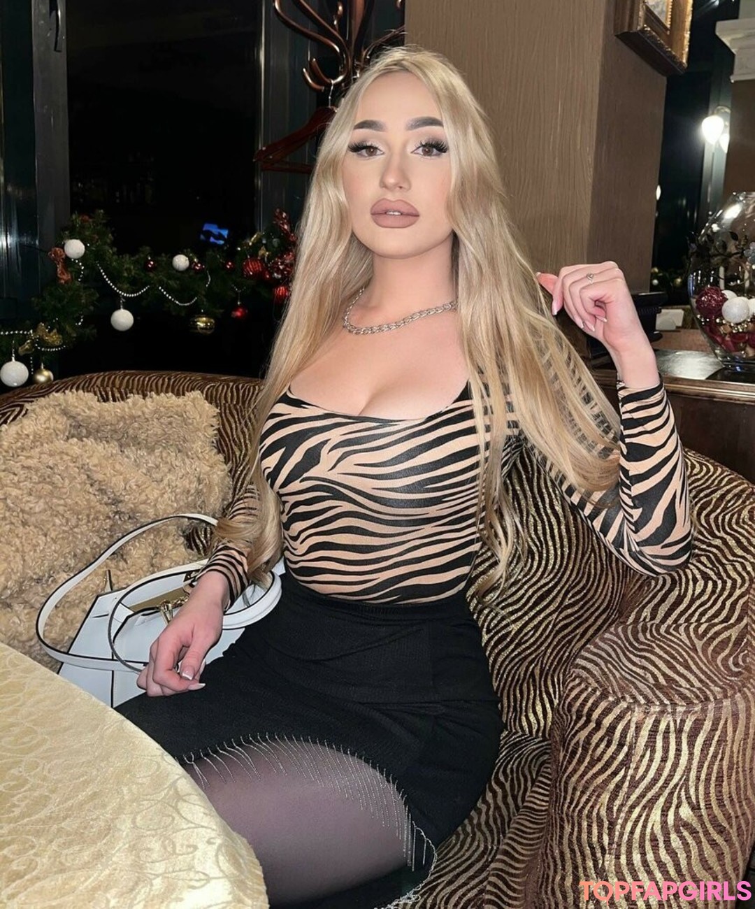 BlondieLana nice actress image