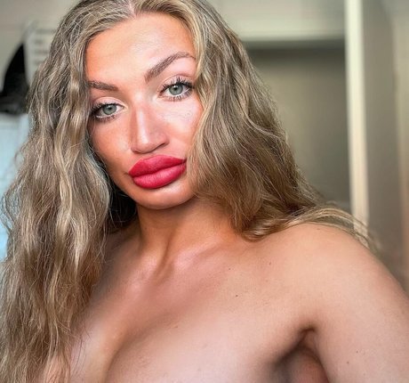 Enrica Ademi pornstar hot photo