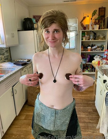 Decrepit plant pretty actress pic