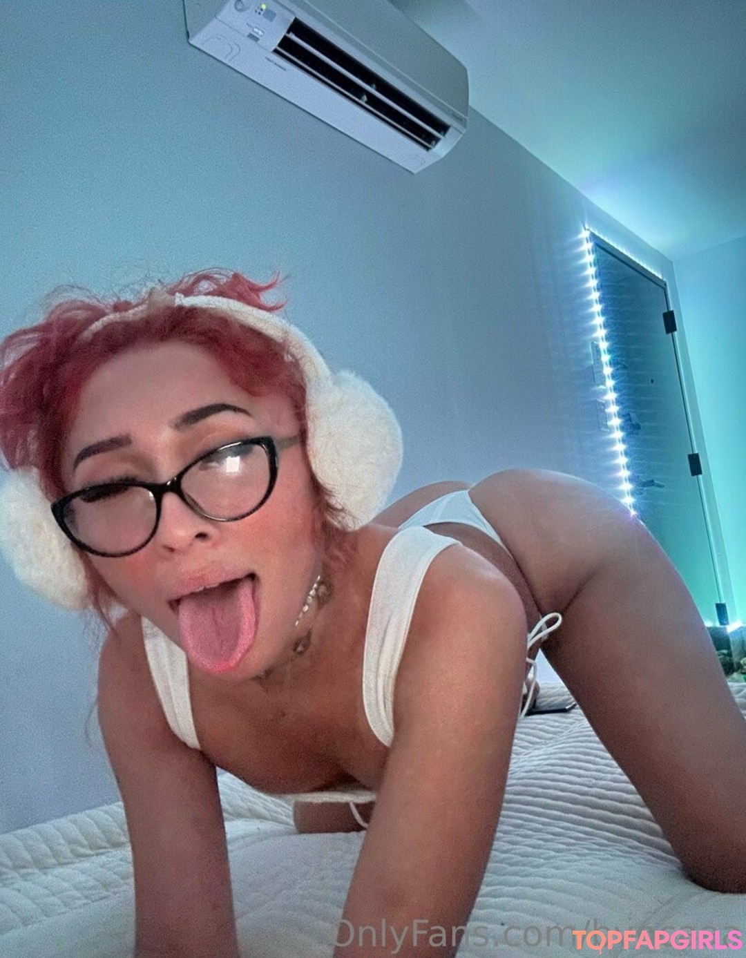 bvncaaa model porn pics