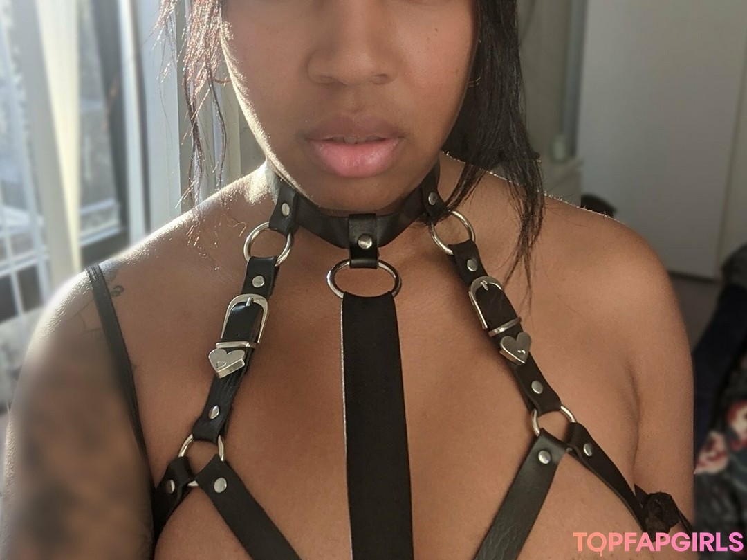 teen fisting onlyfans sexy photos