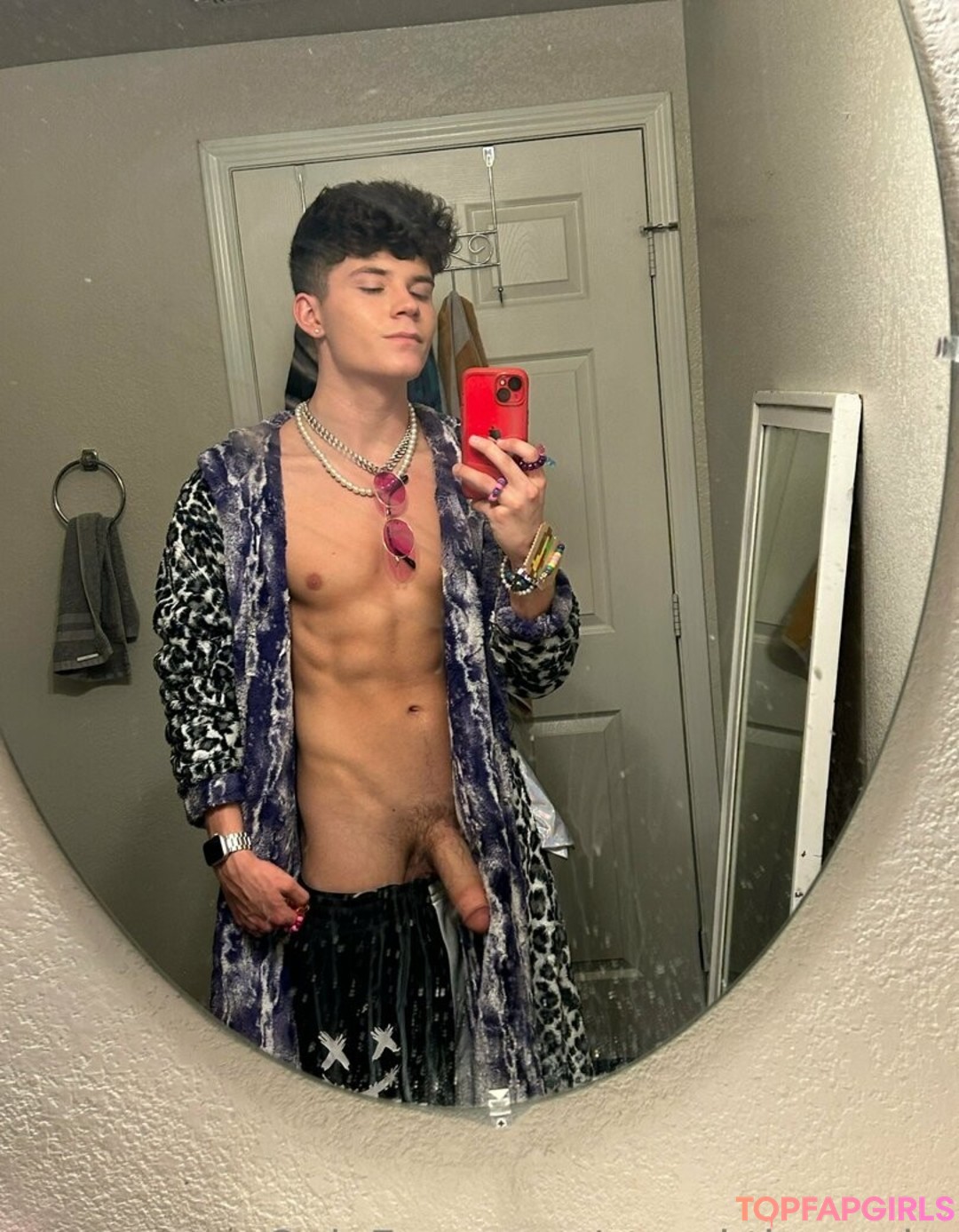 streakthesnake profile image