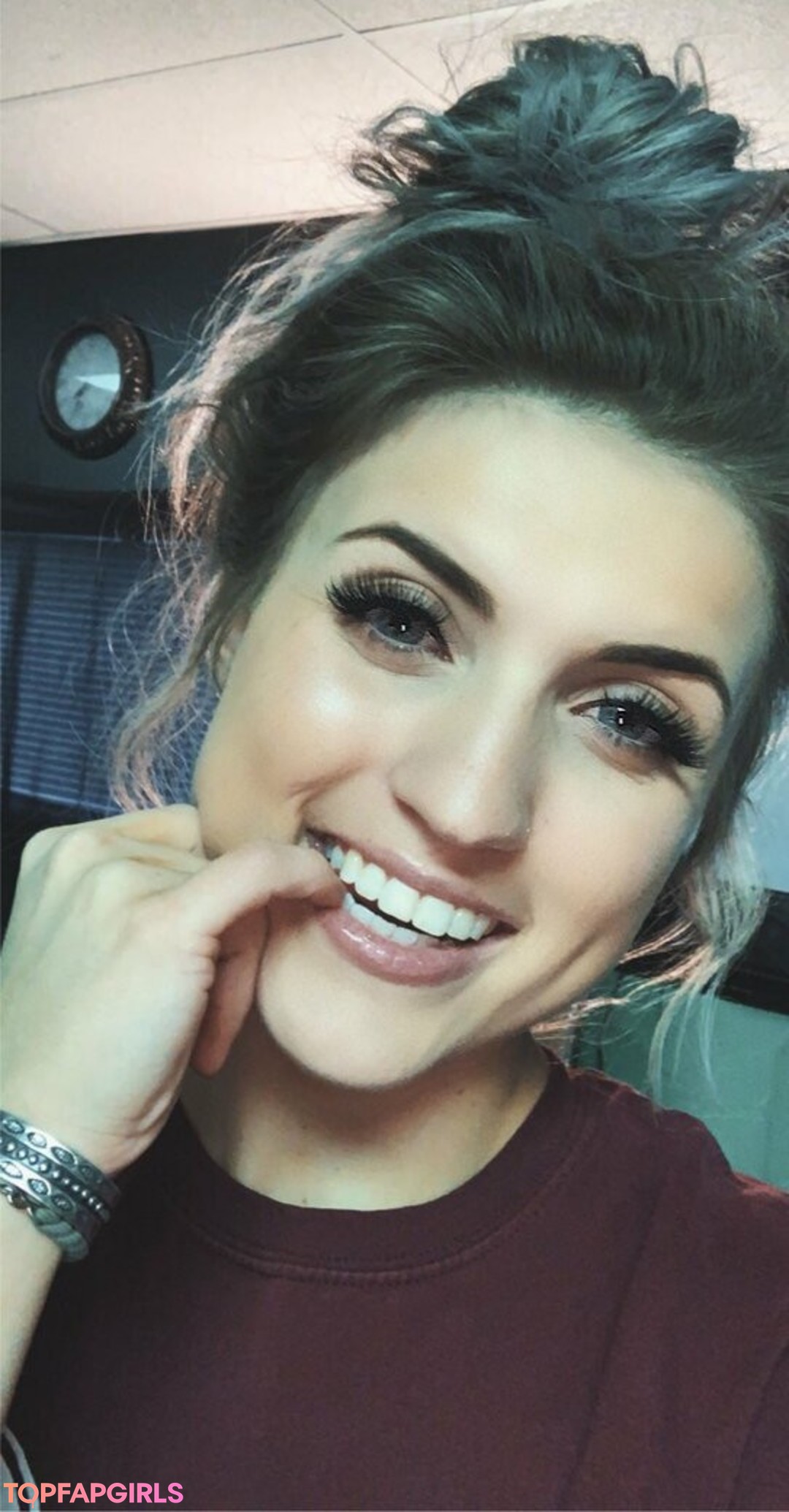 Nicholemhoward pornstar naked img
