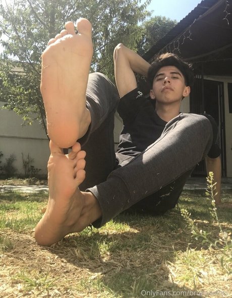 brunosaints_ adult model pic