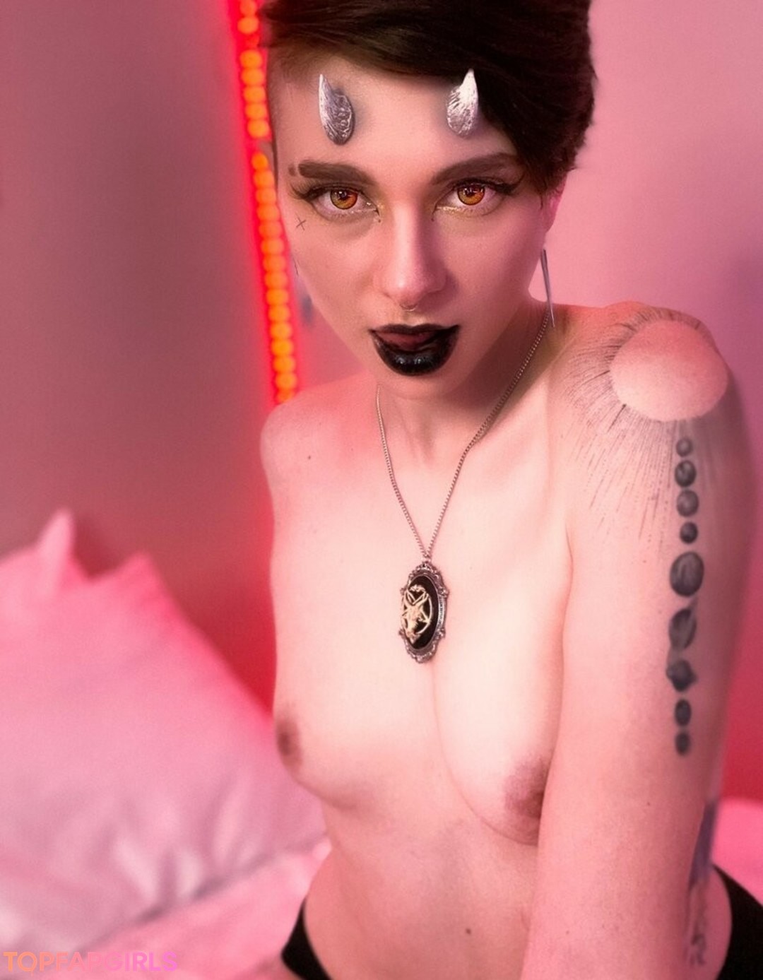 curvy xxx onlyfans adult pictures