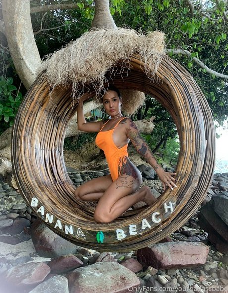 yourbadassbabe erotic star image