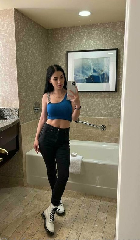 your milamoore free pornstar photo