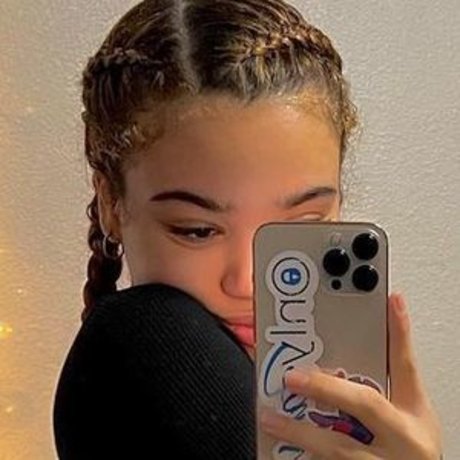 kindlykileyy nude actress image