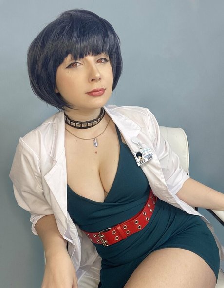 Sarah Fong nude star galleries