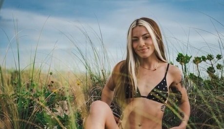 Knightly Rose pornstar adult photo