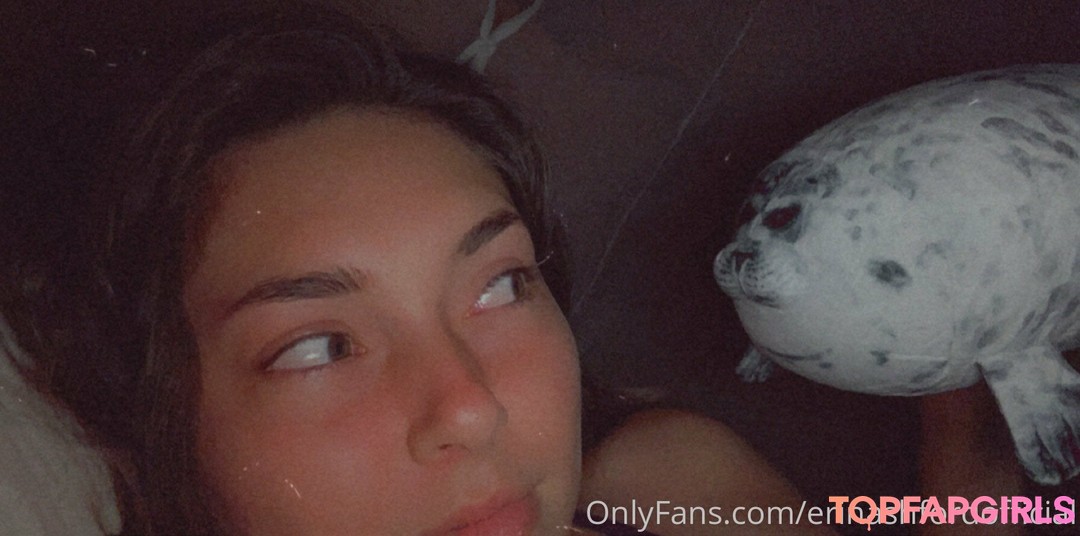 erinashfordofficial perfect actress photos