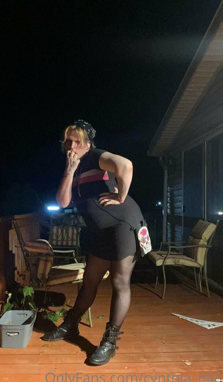 cynthia 666 xxx model pics