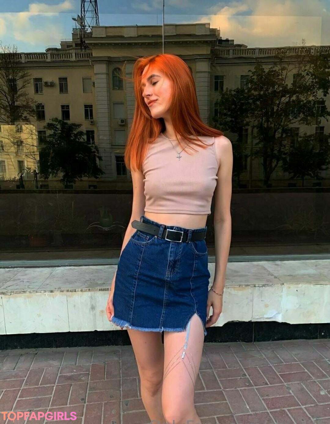shy lilli star top pic