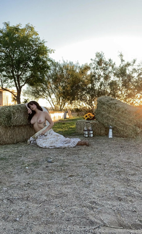 Reedsuicide nudes star img