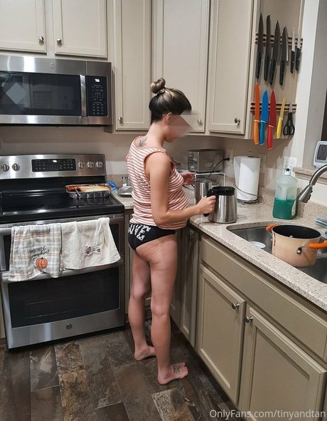 Tiny And Tan adult star image