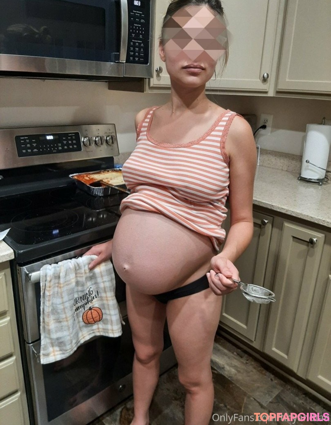 Tiny And Tan star nude images